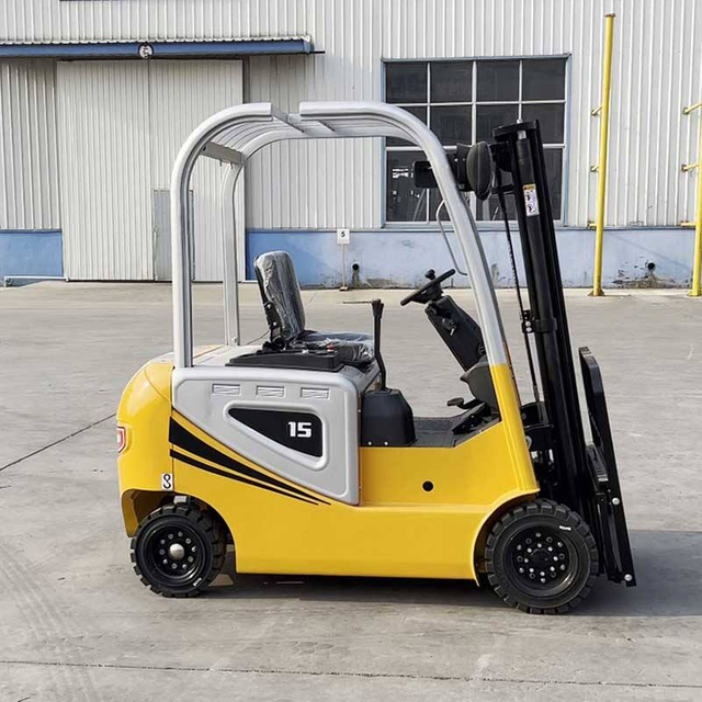 Eco-Friendly Electric Forklift - Quiet And Efficient For Indoor Use