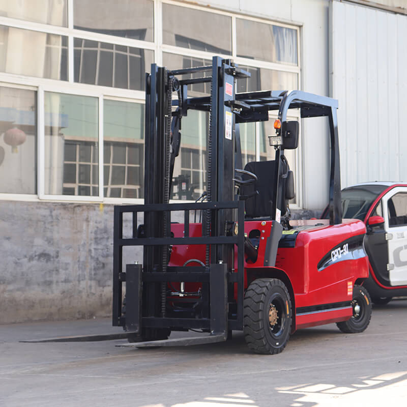 electric forklift in cold storage